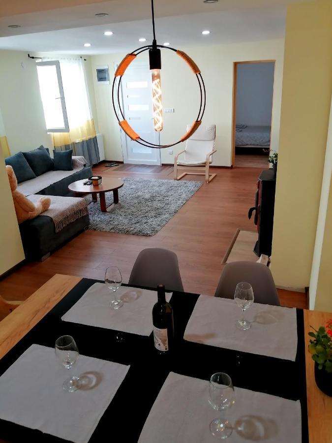 Nikas Apartman 下米拉诺瓦茨 外观 照片