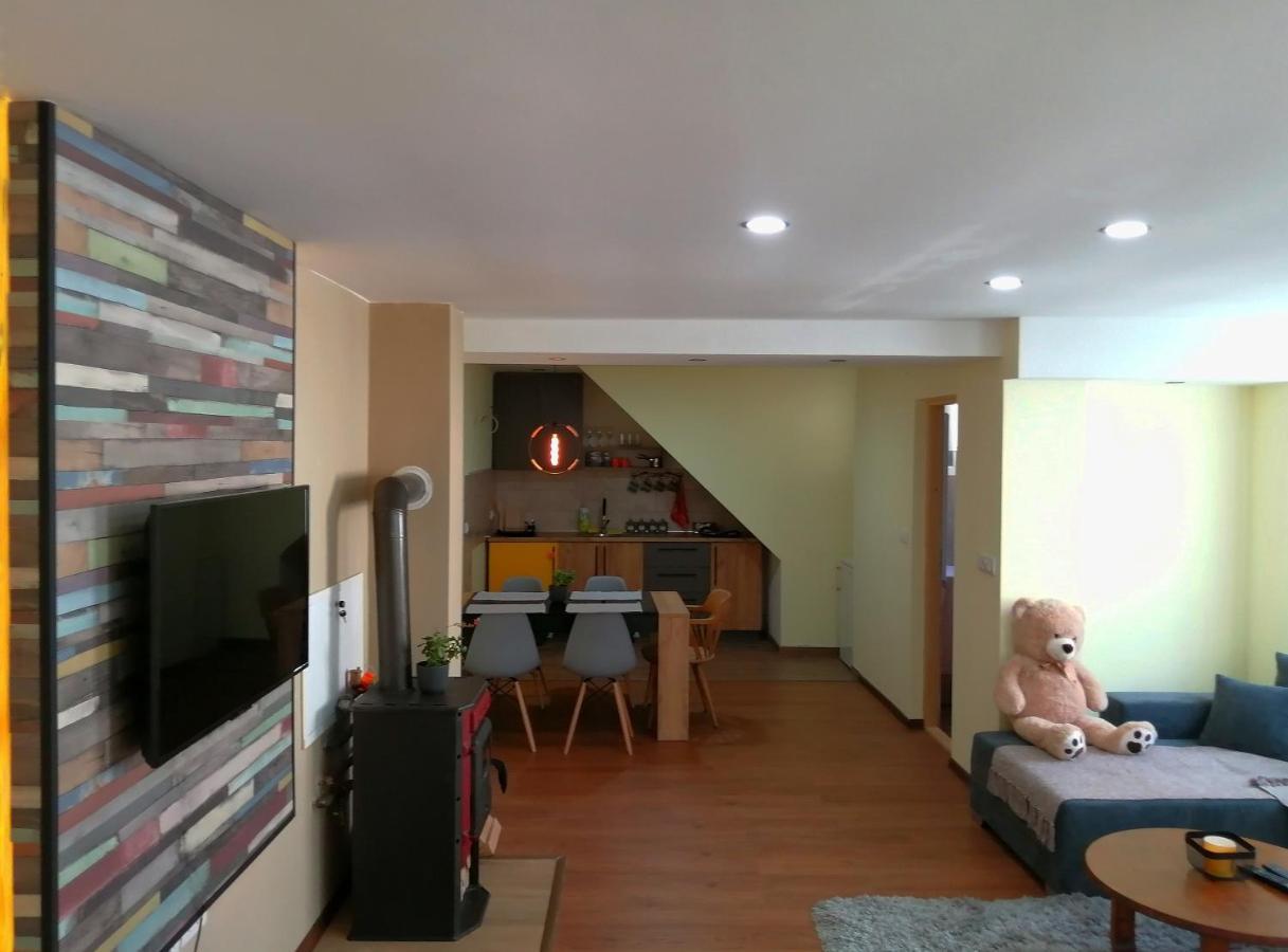 Nikas Apartman 下米拉诺瓦茨 外观 照片