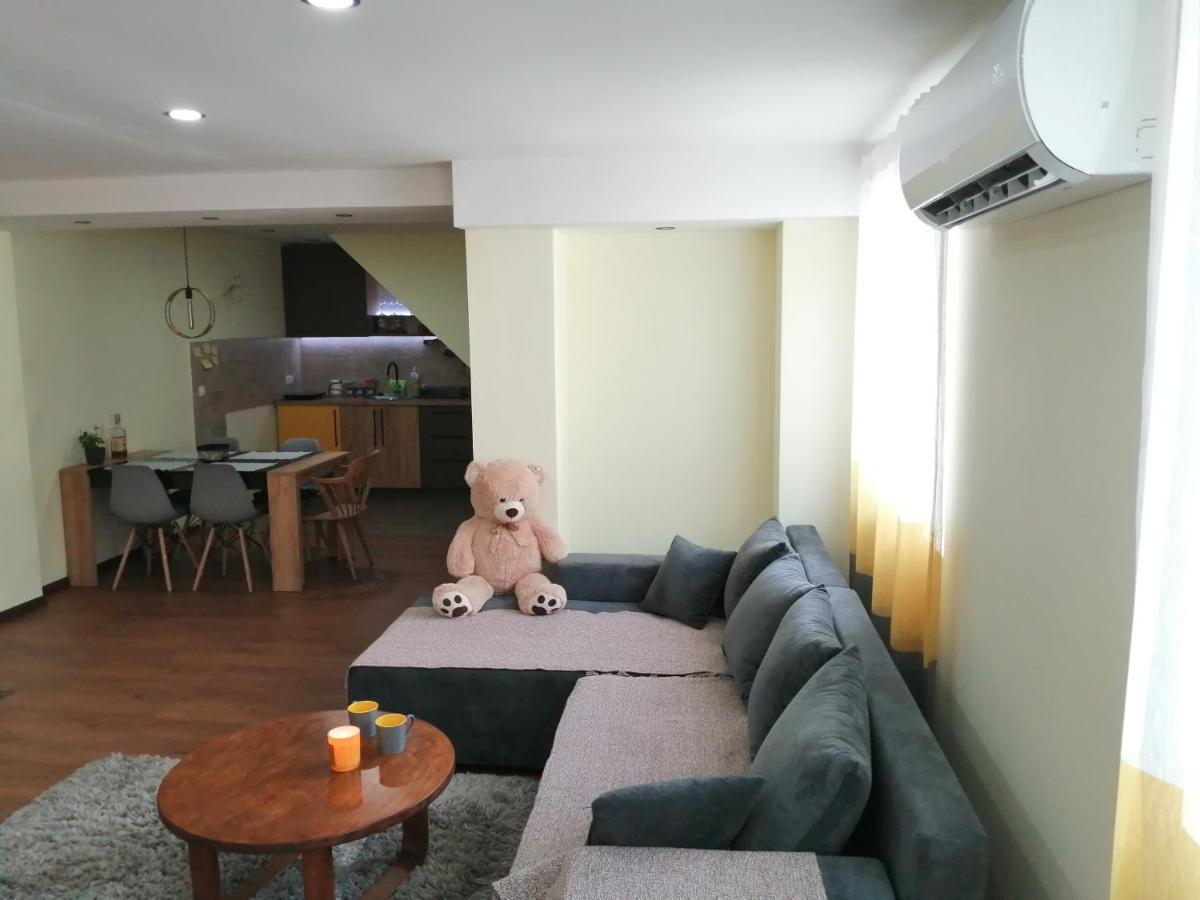 Nikas Apartman 下米拉诺瓦茨 外观 照片