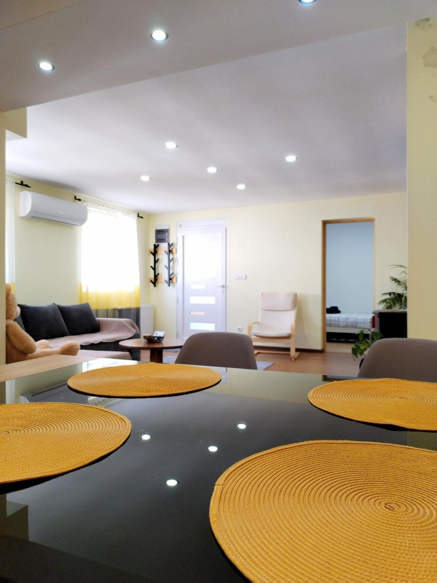 Nikas Apartman 下米拉诺瓦茨 外观 照片