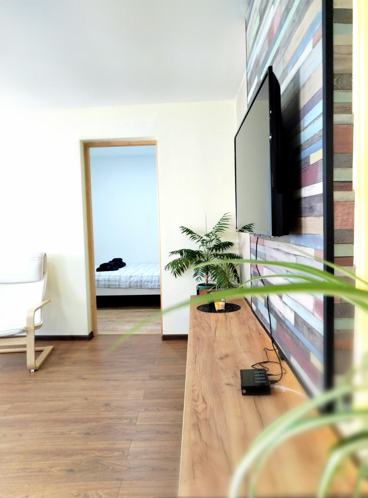 Nikas Apartman 下米拉诺瓦茨 外观 照片